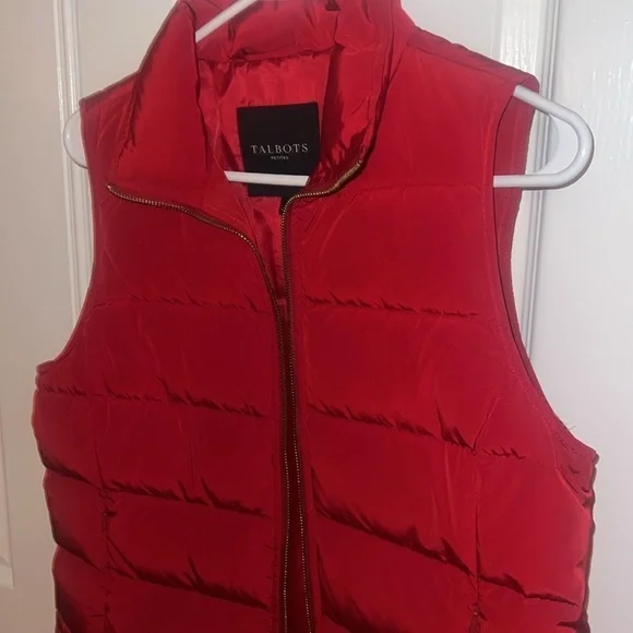 TALBOTS petites red puffer vest. Size small petite - Picture 5 of 5